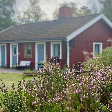 Ekologiska Fru Gran B&B I Tiveden Gardsjo Exterior foto