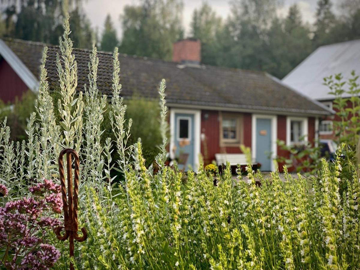 Ekologiska Fru Gran B&B I Tiveden Gardsjo Exterior foto