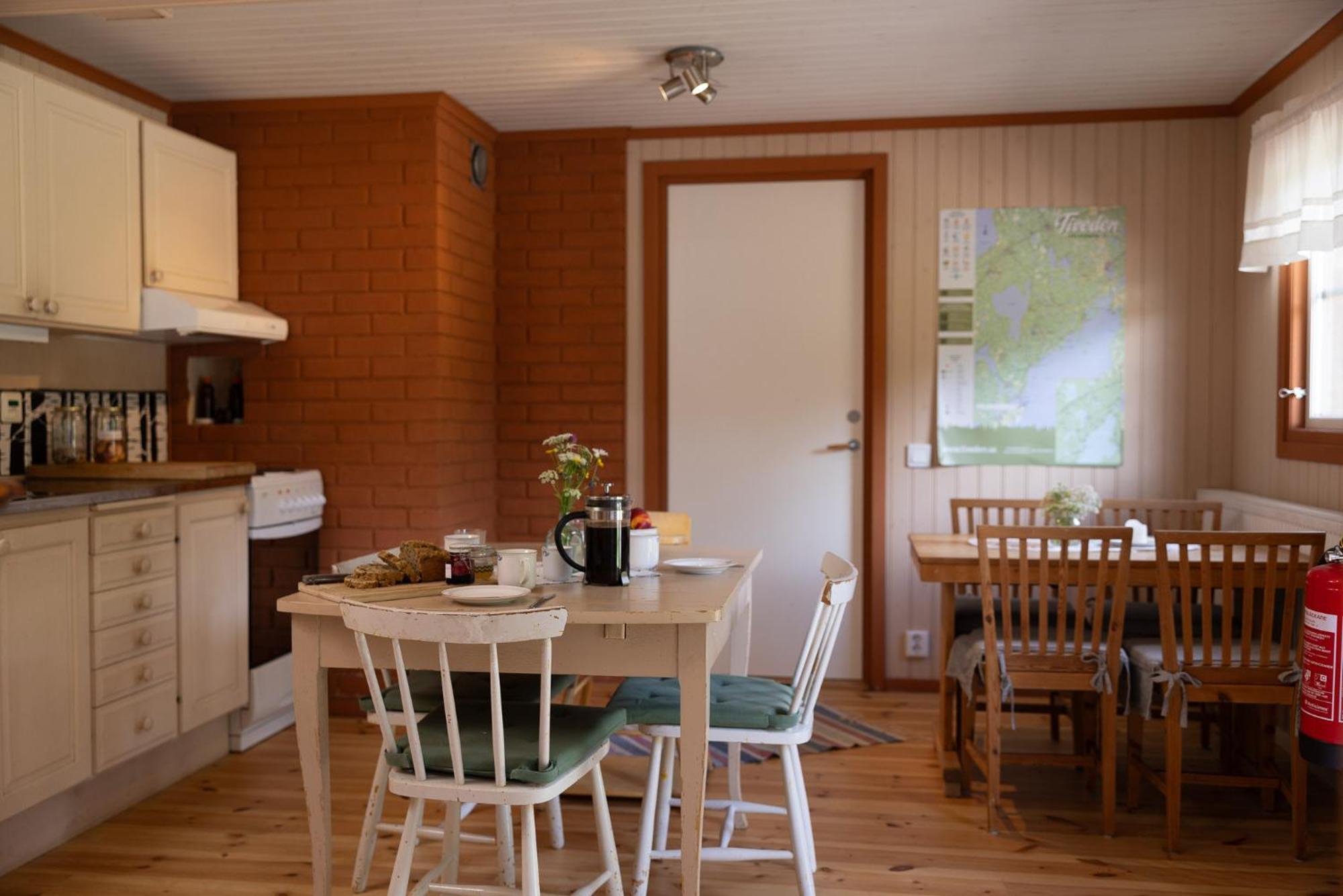 Ekologiska Fru Gran B&B I Tiveden Gardsjo Exterior foto