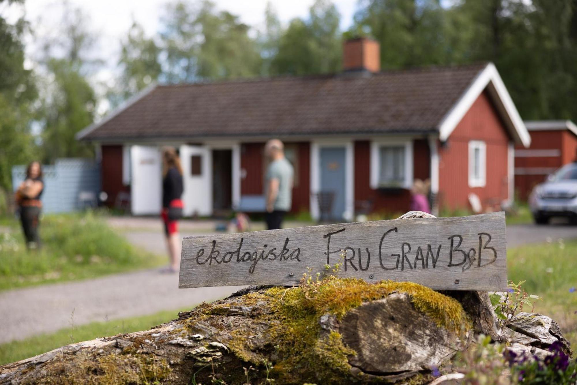 Ekologiska Fru Gran B&B I Tiveden Gardsjo Exterior foto